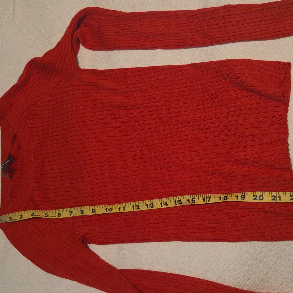 Red Express Ribbed Sweater - Picture 5 of 5